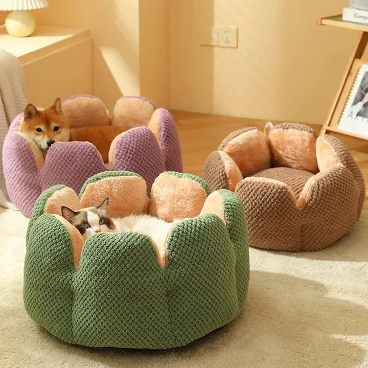 Petal-Shaped Winter Warm Bed for Pets